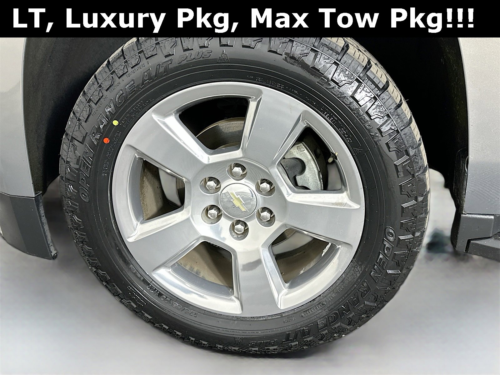 Used 2018 Chevrolet Suburban LT image 36