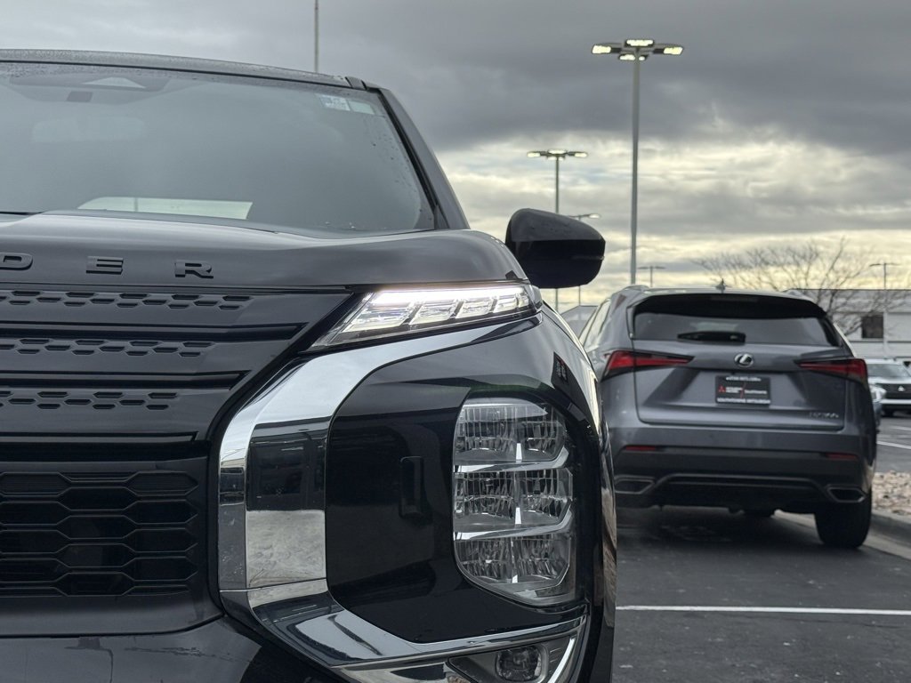 Used 2024 Mitsubishi Outlander SE image 31