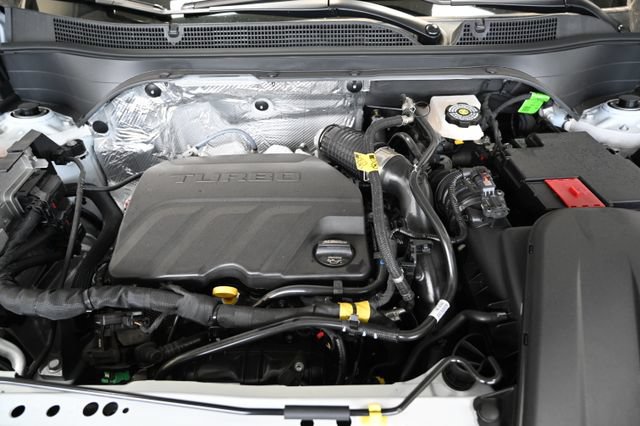 New 2026 Chevrolet Trax LT w/ Sunroof Package FWD image 29