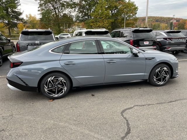 New 2026 Hyundai Sonata SEL FWD image 3