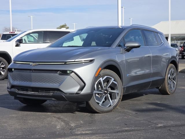 New 2026 Chevrolet Equinox EV LT image 2