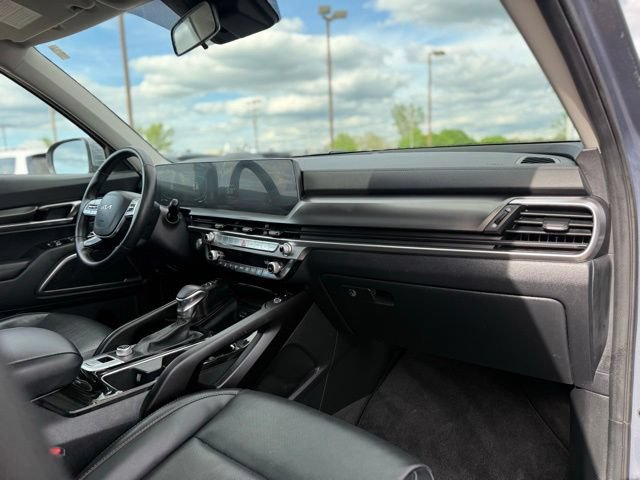 Used 2025 Kia Telluride S FWD image 17