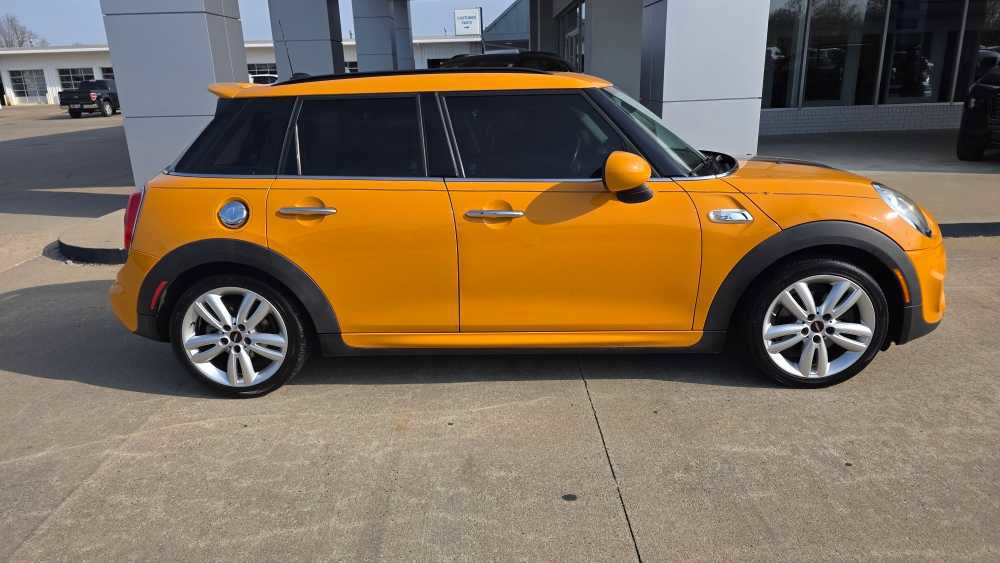 Used 2016 MINI Cooper S image 6