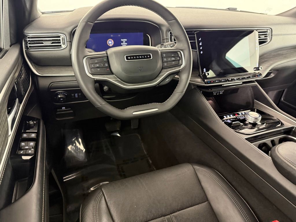 Used 2024 Jeep Wagoneer L Series II w/ Flexible Seating Group image 19