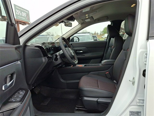 New 2026 Nissan Kicks SR w/ Cold Weather Package image 11