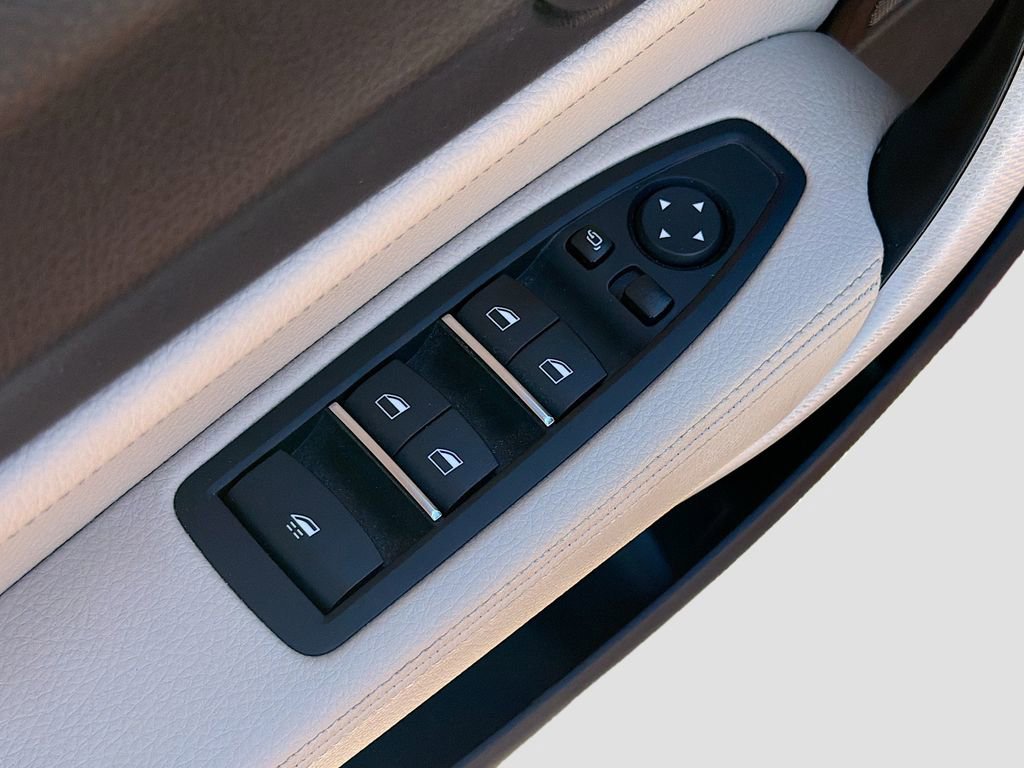 Used 2018 BMW M240i xDrive Convertible image 27