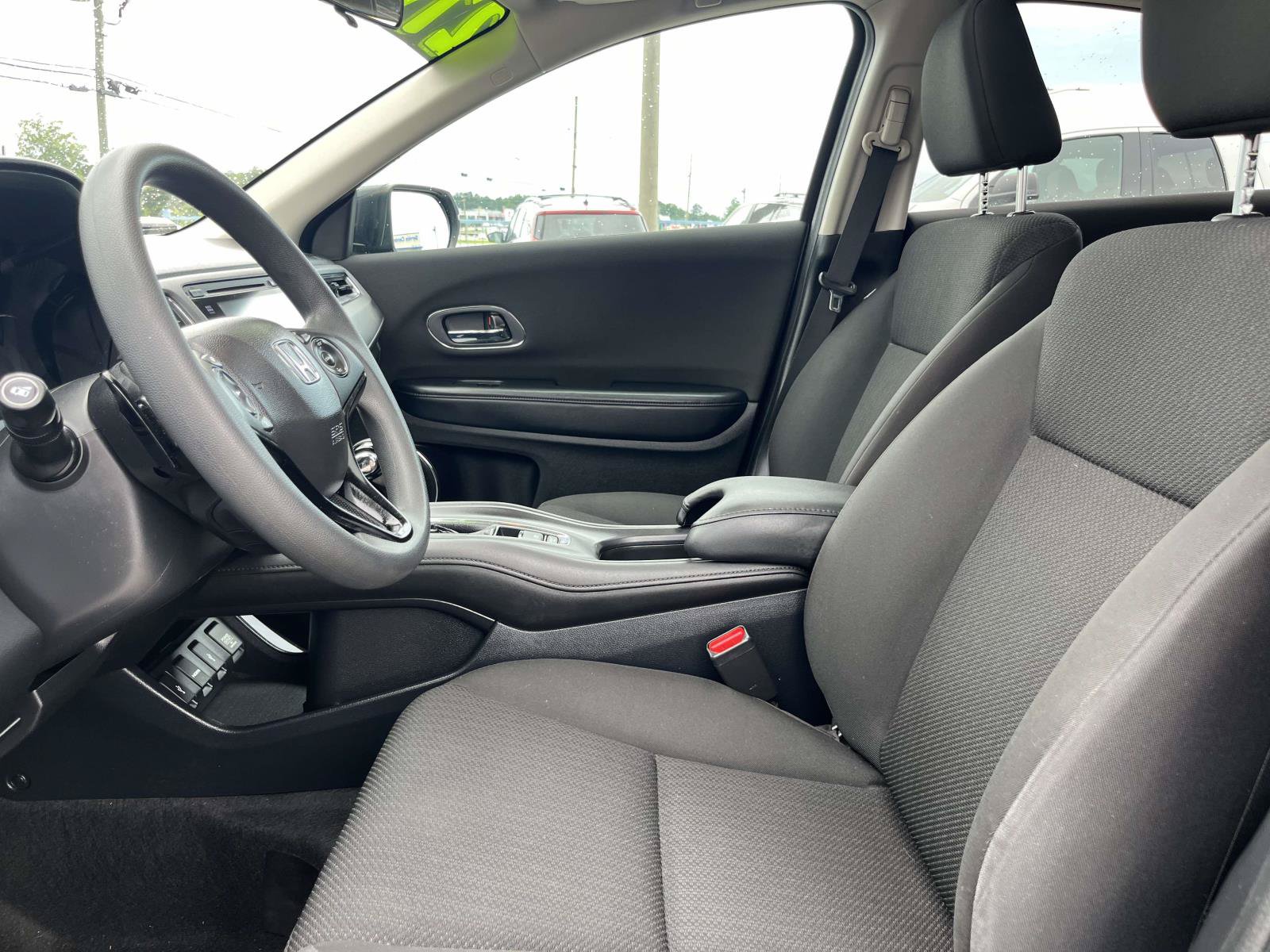 Used 2017 Honda HR-V EX image 15