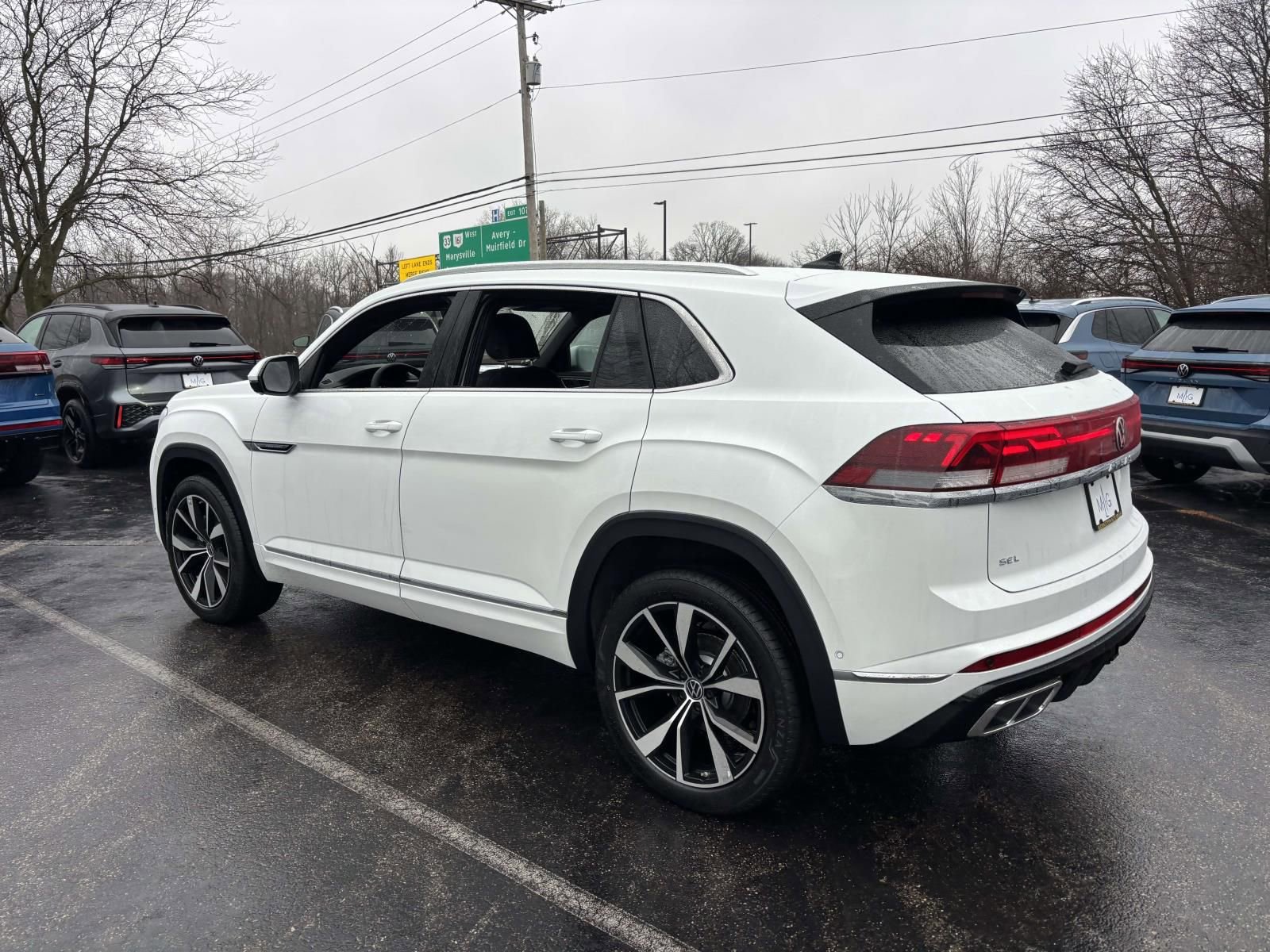 New 2026 Volkswagen Atlas Cross Sport SEL Premium R-Line AWD/4WD image 5