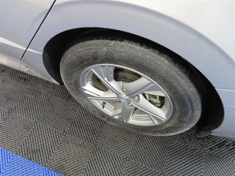 Used 2023 Hyundai Sonata SE w/ Preferred Accessory Package FWD image 7