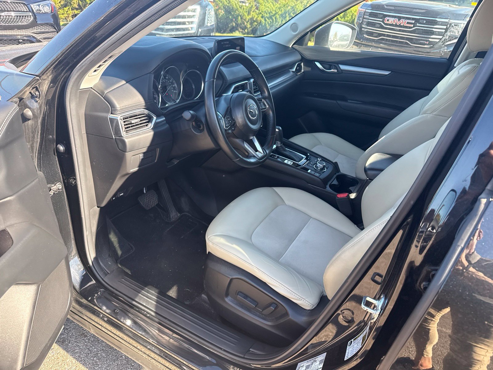 Used 2017 MAZDA CX-5 Touring AWD/4WD image 9