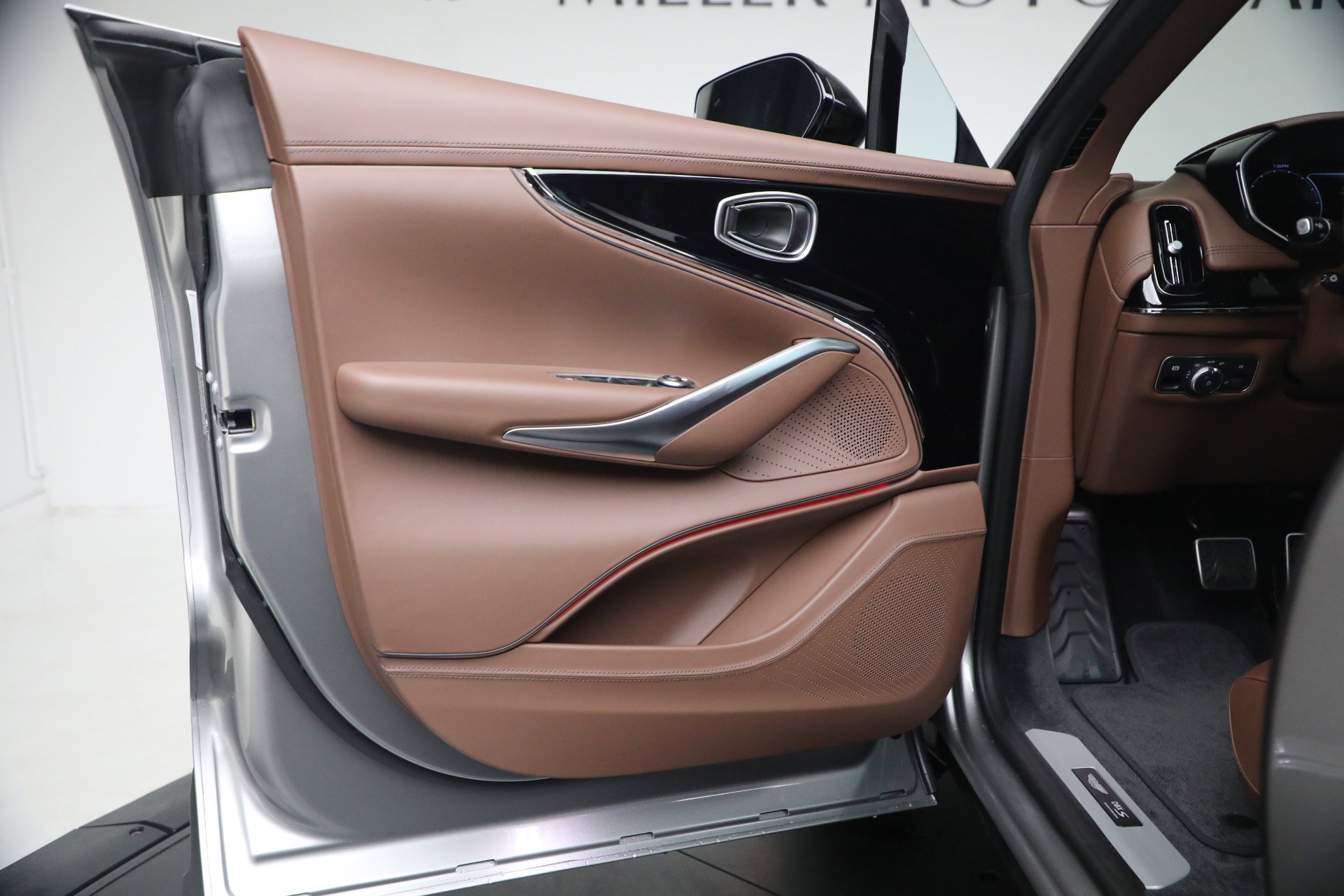 New 2026 Aston Martin DBX S AWD/4WD image 27