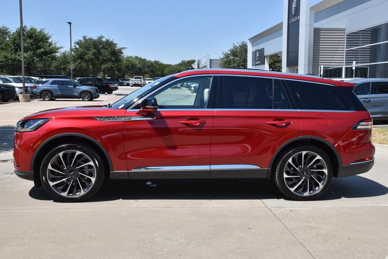 Certified 2026 Lincoln Aviator Reserve AWD/4WD image 12
