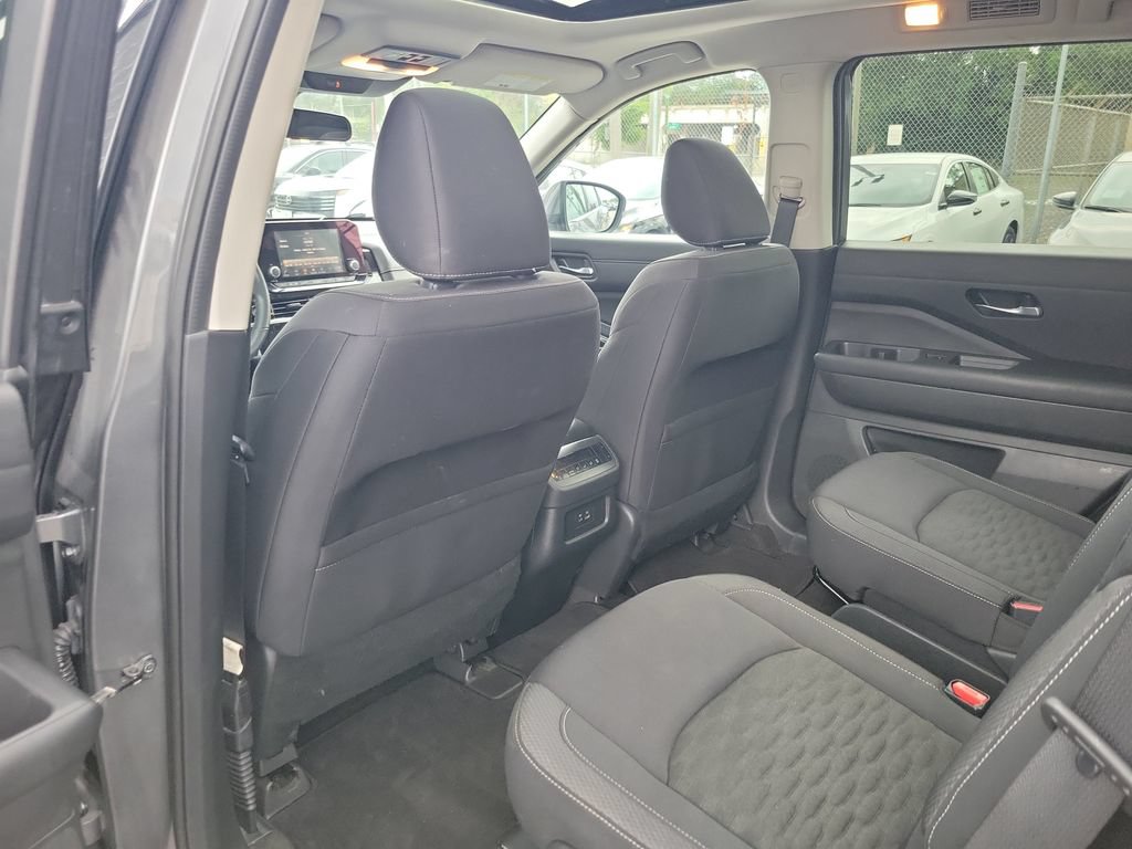 Used 2022 Nissan Pathfinder SV w/ SV Premium Package AWD/4WD image 12