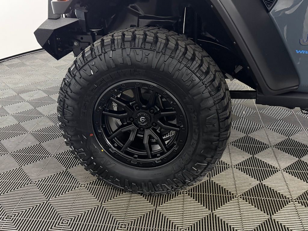 Used 2025 Jeep Wrangler Willys 4xe image 11