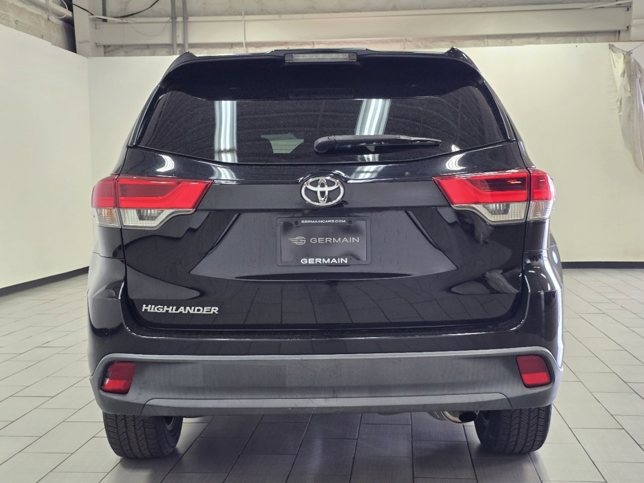 Certified 2019 Toyota Highlander LE FWD image 12