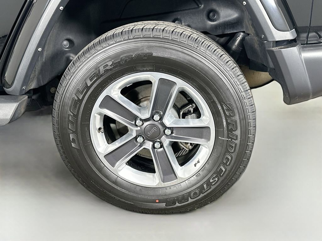 Used 2022 Jeep Wrangler Unlimited Sahara w/ Cold Weather Group image 34