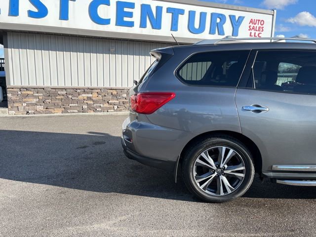 Used 2018 Nissan Pathfinder Platinum AWD/4WD image 14