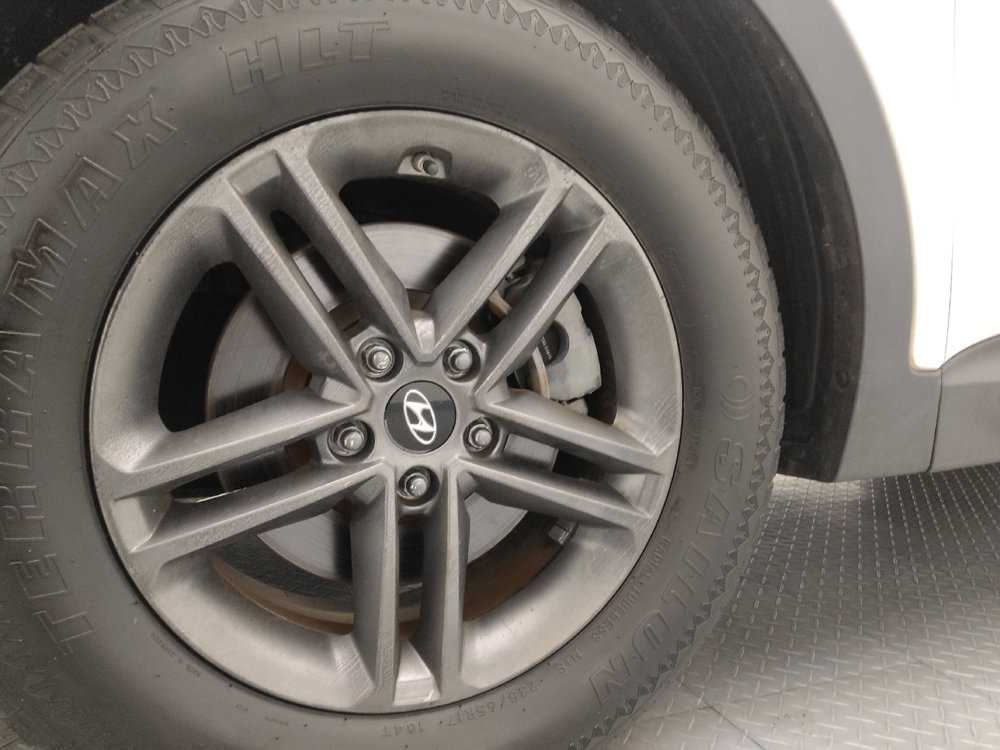 Used 2017 Hyundai Santa Fe Sport image 31