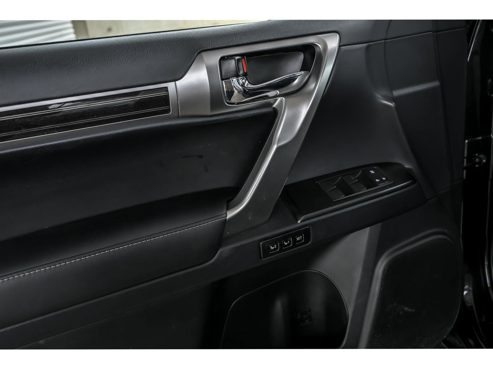 Used 2023 Lexus GX 460 Premium image 9