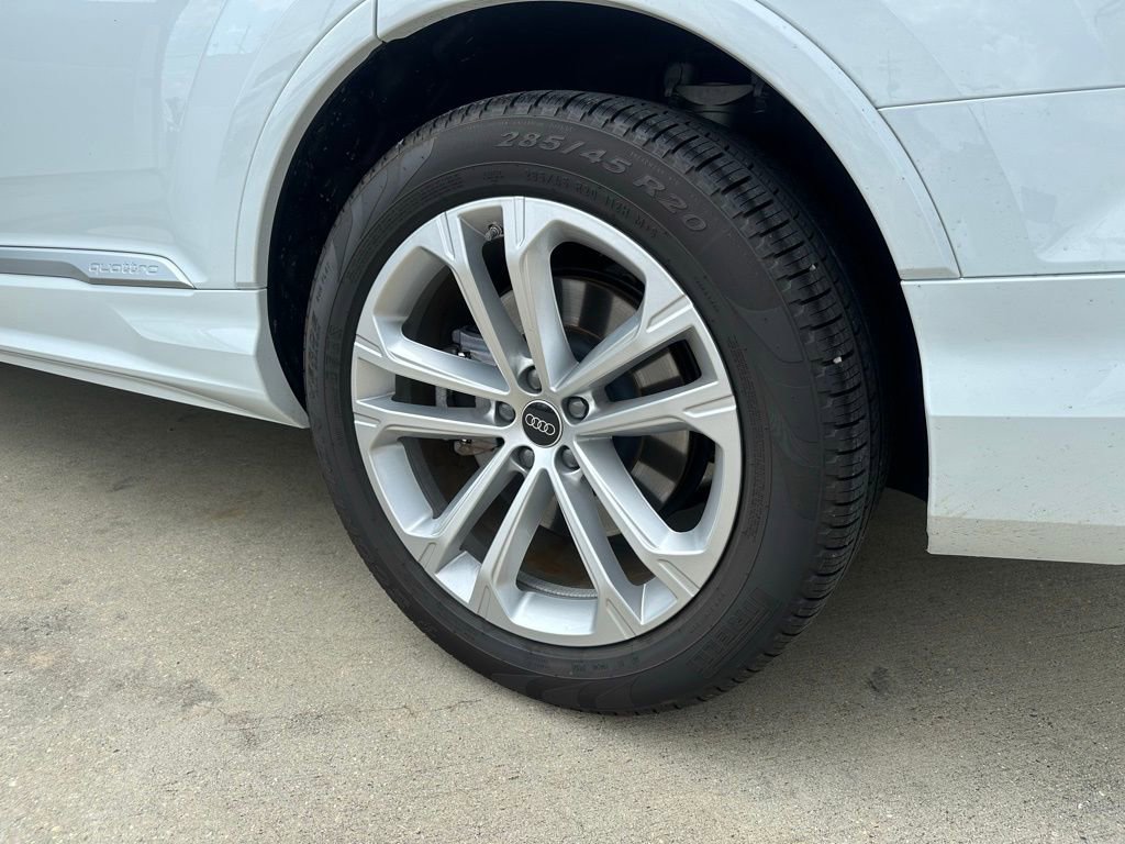 Used 2025 Audi Q7 3.0T Prestige image 37