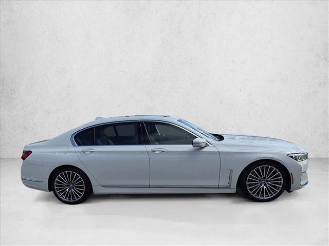 Used 2022 BMW 740i w/ Premium Package RWD image 4