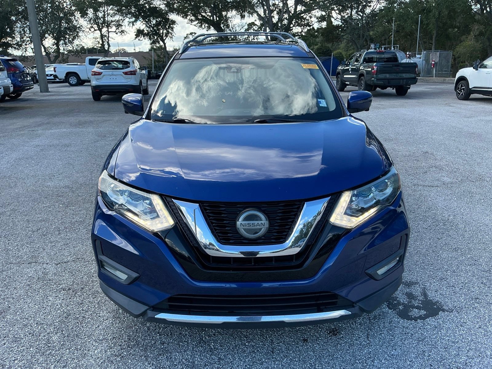 Used 2020 Nissan Rogue SL w/ Premium Package FWD image 3