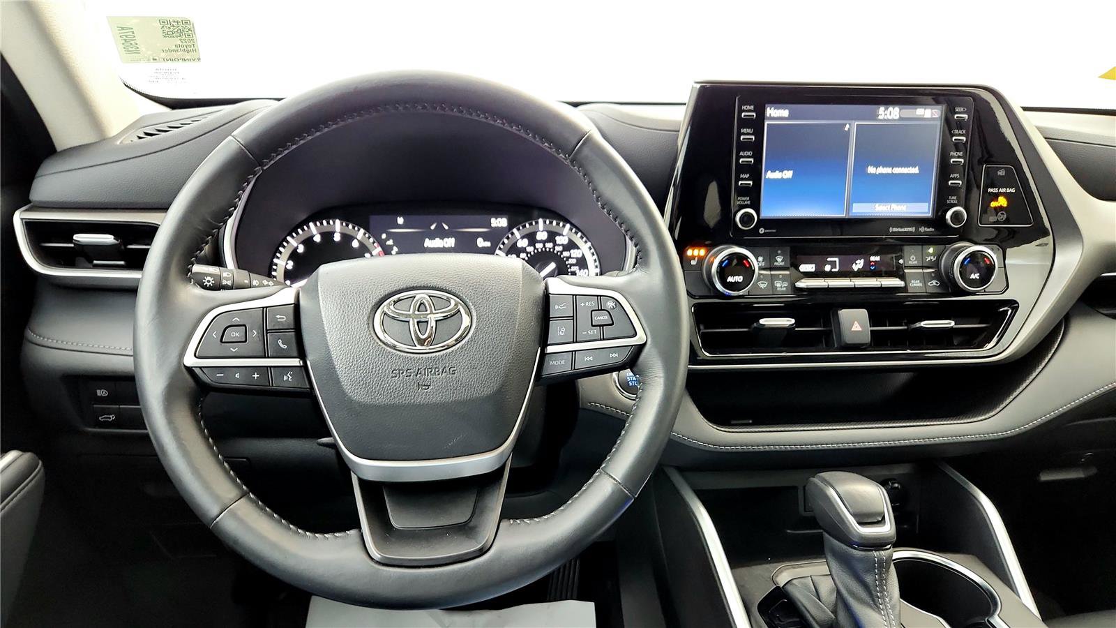 Certified 2022 Toyota Highlander XLE image 38