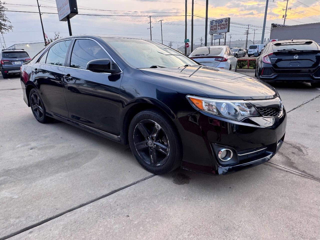 Used 2013 Toyota Camry SE image 3