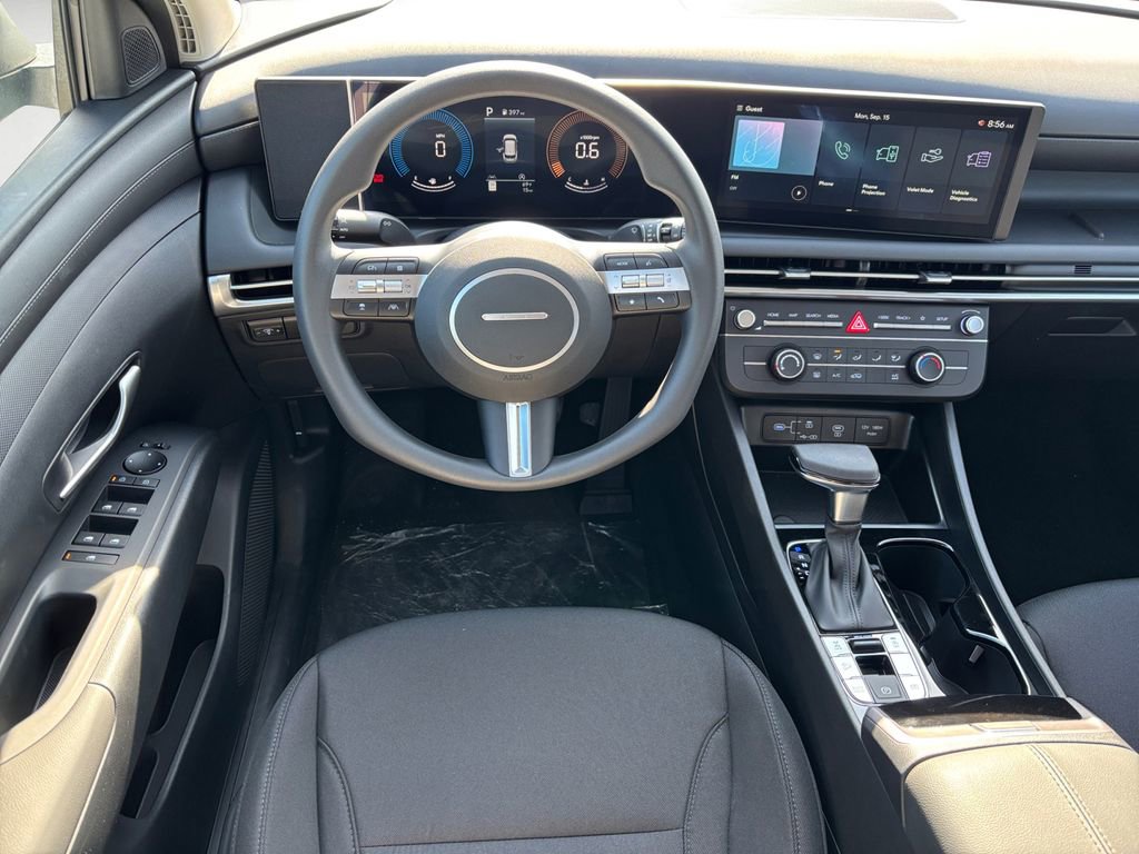 New 2025 Hyundai Tucson SE image 13