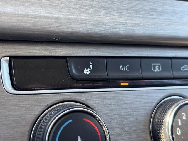 Used 2016 Volkswagen Golf 4dr Auto TSI image 21