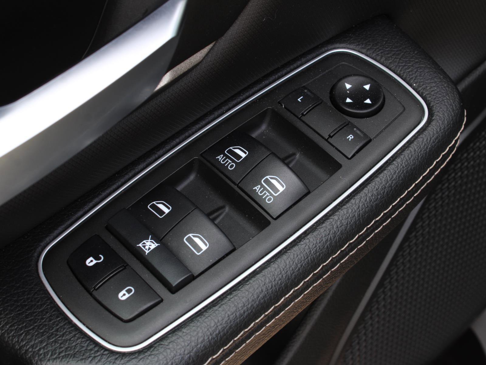 Used 2021 RAM 1500 Rebel image 13