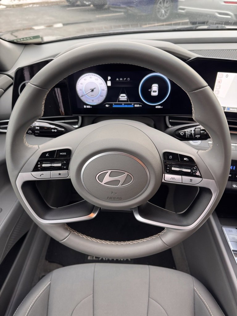 Used 2024 Hyundai Elantra SEL w/ Convenience Package image 24