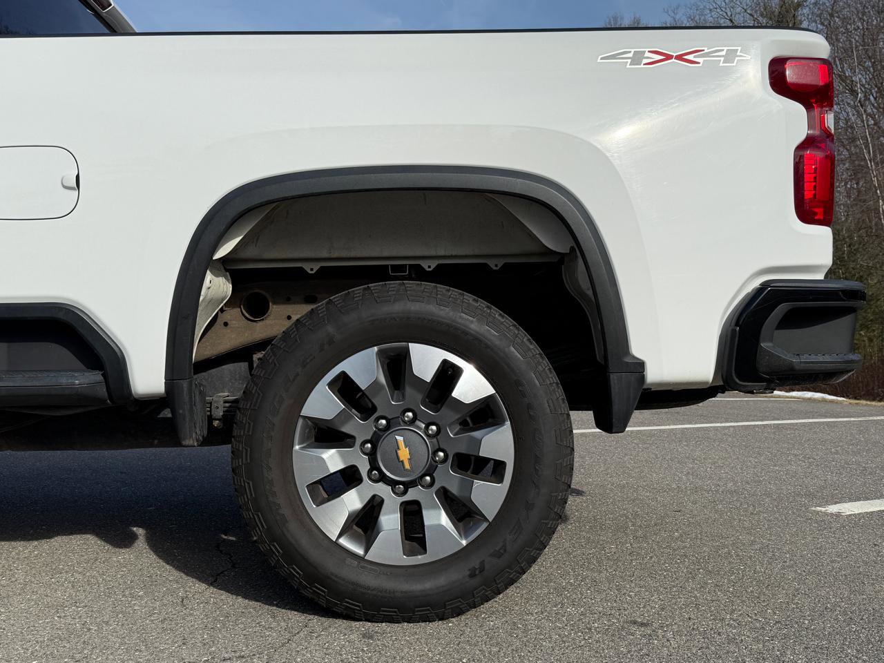 Used 2022 Chevrolet Silverado 2500 Custom w/ Custom Value Package image 9