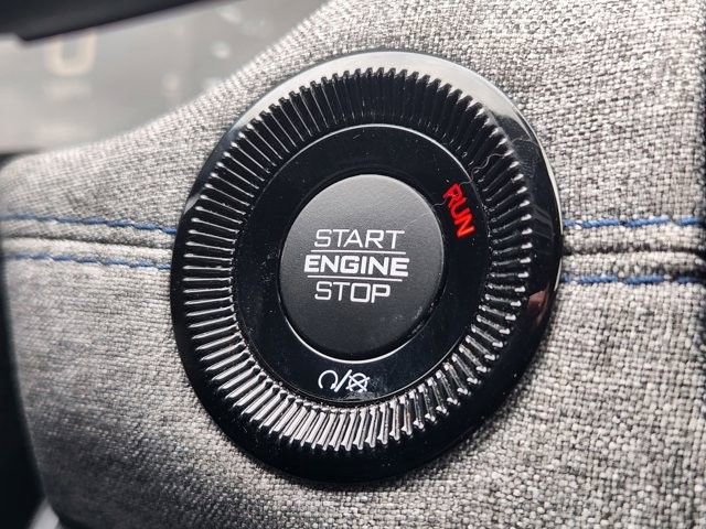 Used 2024 Jeep Compass Latitude image 19