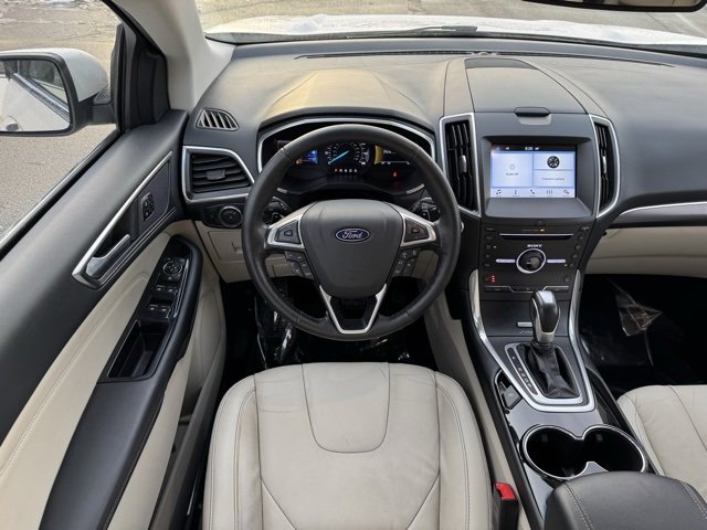 Used 2016 Ford Edge Titanium image 5