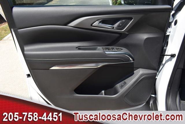 New 2027 Chevrolet Traverse LT w/ Midnight/Sport Edition FWD image 14