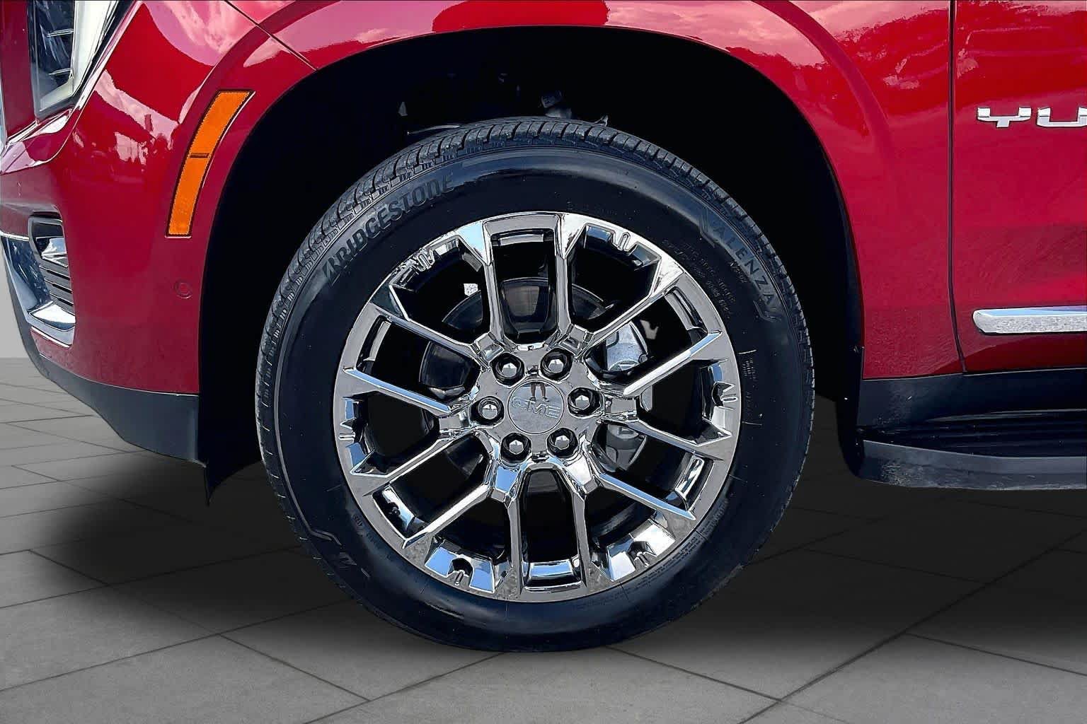 Used 2026 GMC Yukon XL Elevation w/ Elevation Premium Package RWD image 11