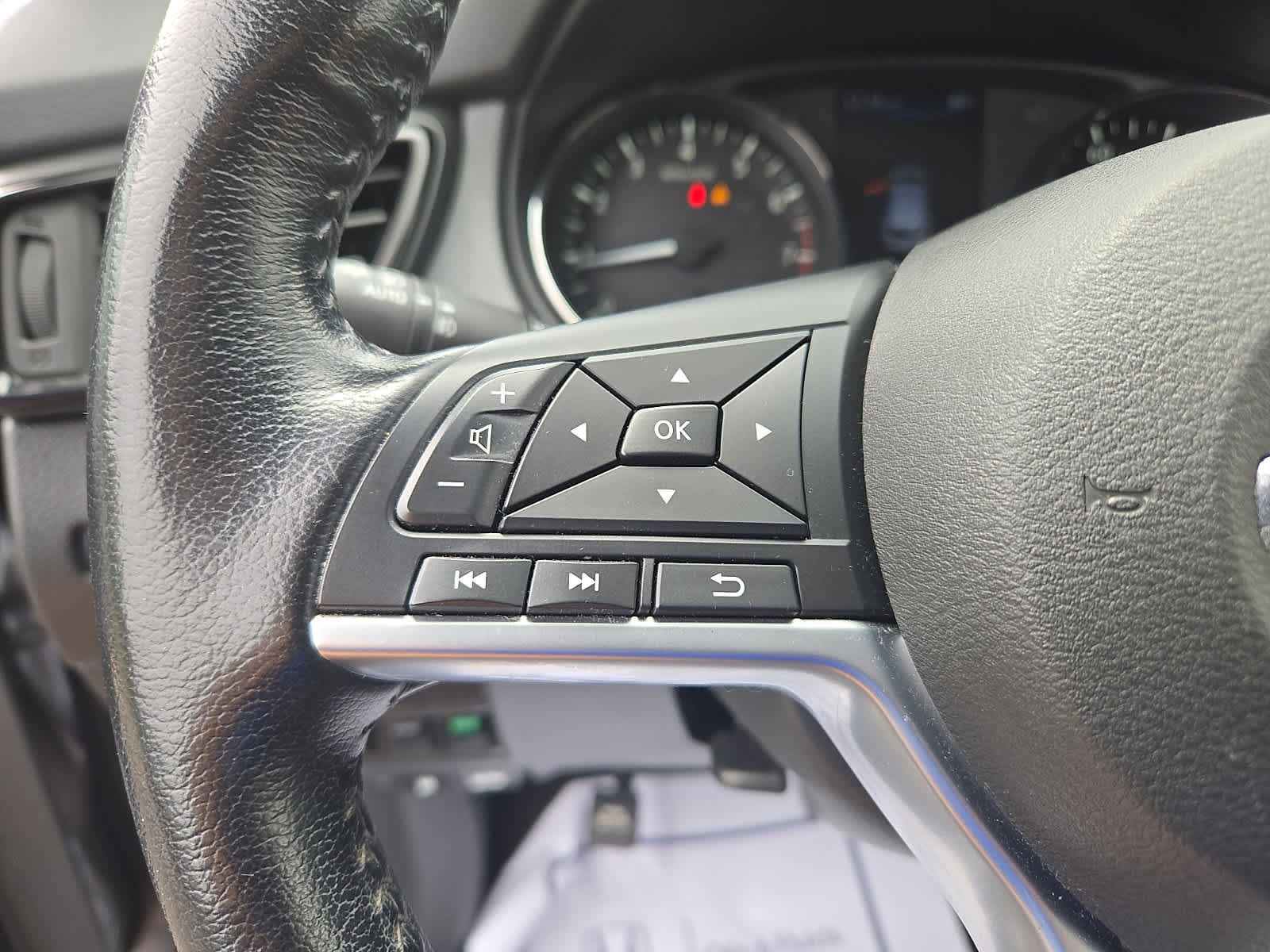 Used 2020 Nissan Rogue Sport SV w/ All-Weather Package AWD/4WD image 21