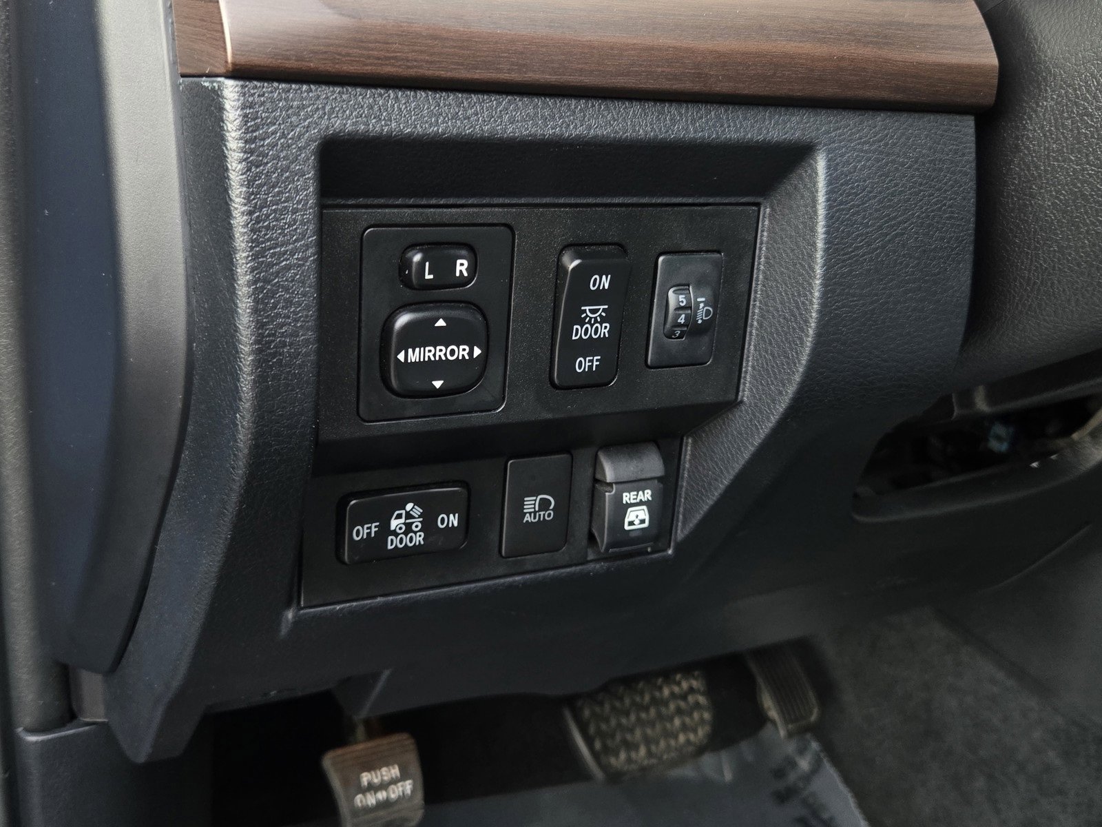 Certified 2019 Toyota Tundra Limited w/ Limited Premium Package image 19