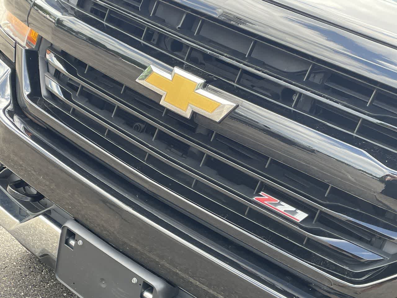 Used 2018 Chevrolet Silverado 1500 LT w/ All Star Edition AWD/4WD image 31