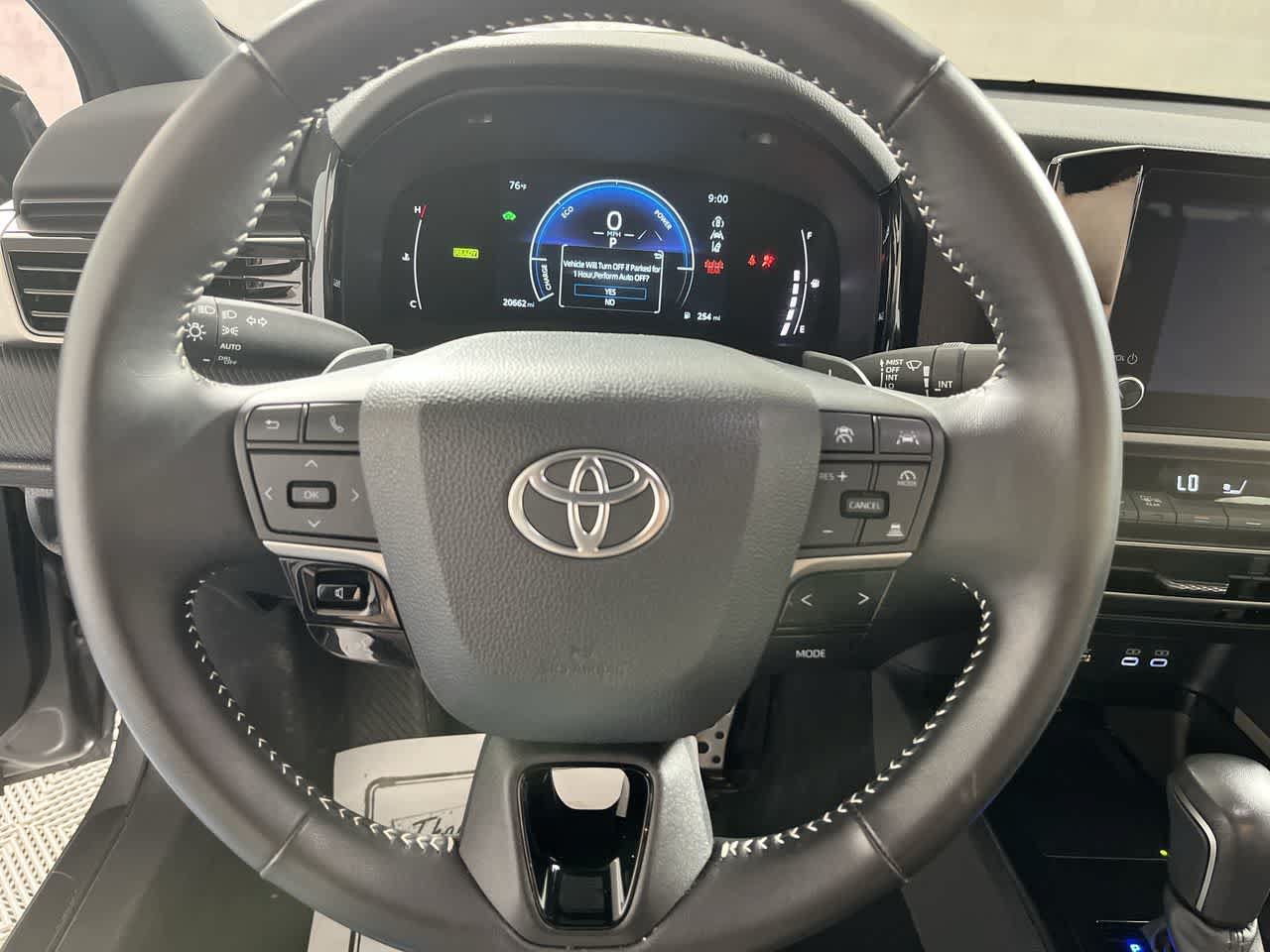 Used 2025 Toyota Camry SE FWD image 16