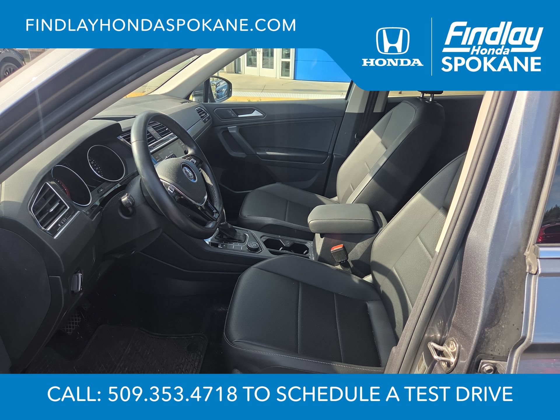 Used 2019 Volkswagen Tiguan SE w/ Panoramic Sunroof Package AWD/4WD image 14
