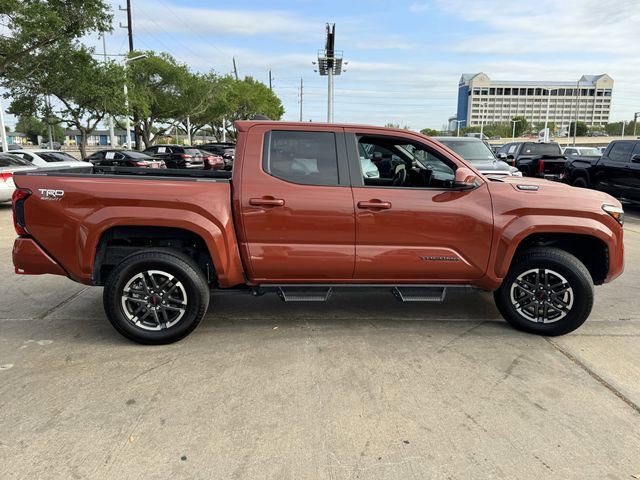 Used 2025 Toyota Tacoma TRD Sport image 4