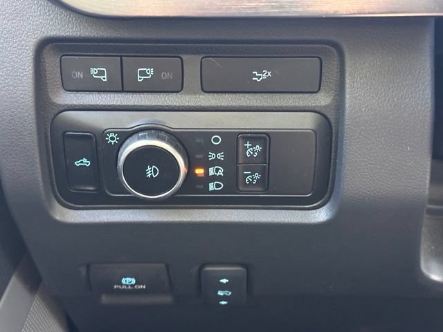 Used 2023 Ford F250 Lariat w/ Sport Appearance Package AWD/4WD image 17