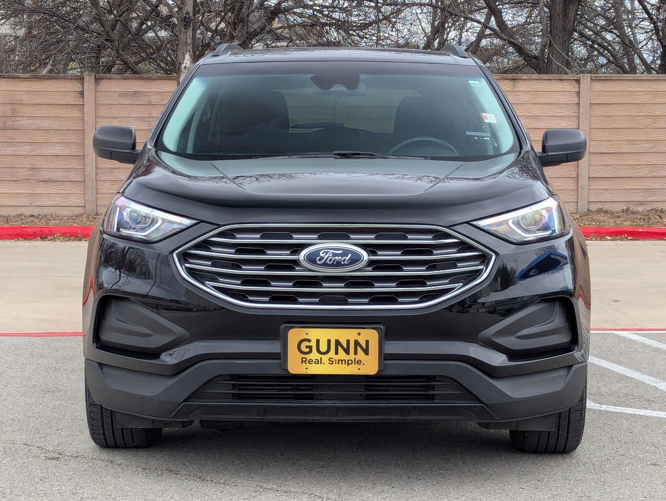 Used 2020 Ford Edge SE image 6
