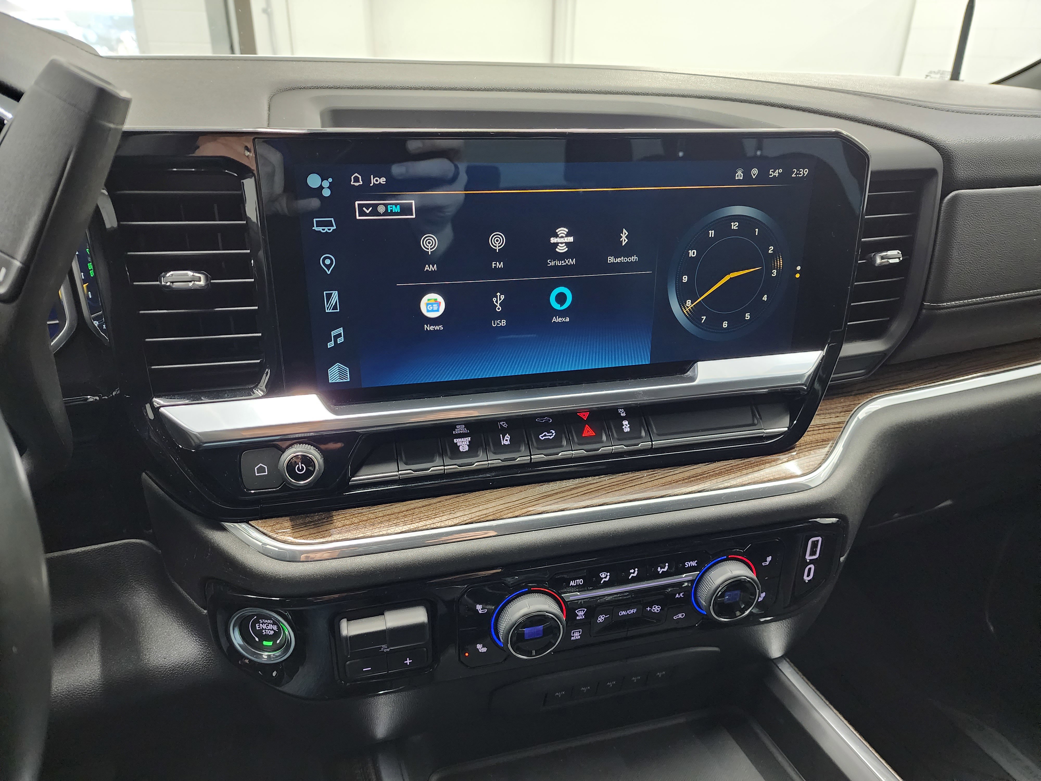 Used 2024 Chevrolet Silverado 3500 LT w/ Convenience Package image 11