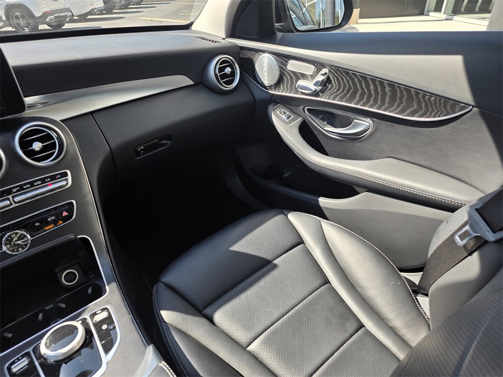 Used 2017 Mercedes-Benz C 300 4MATIC Sedan image 19