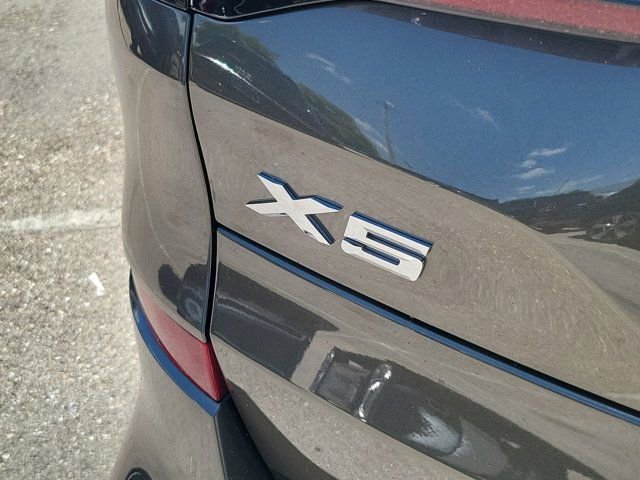 Used 2024 BMW X5 sDrive40i w/ M Sport Package RWD image 9