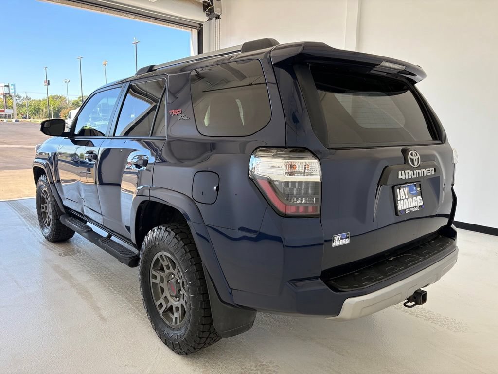 Used 2018 Toyota 4Runner TRD Off-Road AWD/4WD image 18