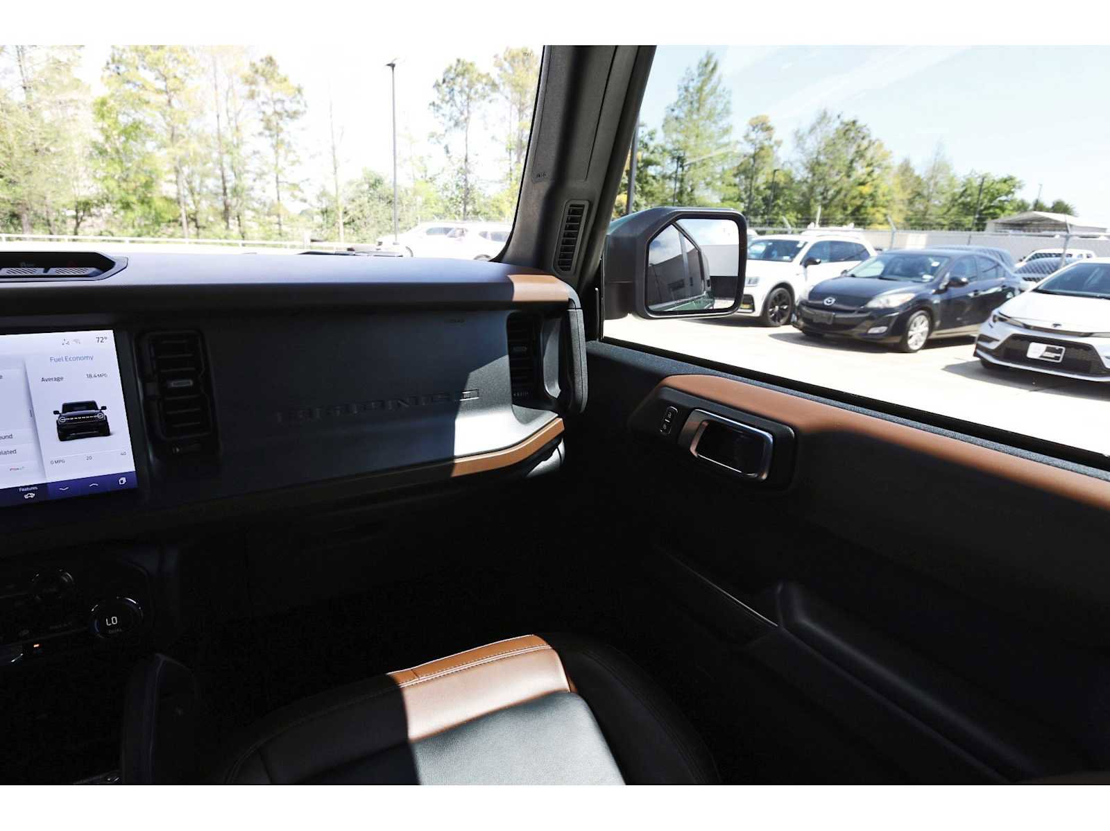 Used 2024 Ford Bronco Outer Banks image 8